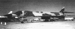 B-1A so systémom Cross Eye pre radioeletronický boj (12k)