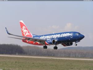 B 737   OM-NGA