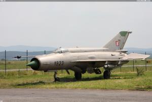 MIG 21