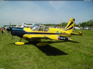 zlin 142