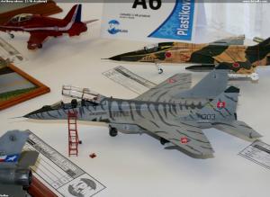 štvrťkový udenáč  (1/48 Academy)