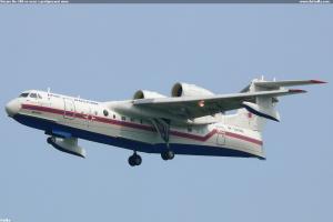 Berjev Be-200 se vrací z protipožární mise