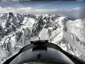 L-13 , termický let-Vysoké Tatry (úplne vľavo východná stena Gerlachu)