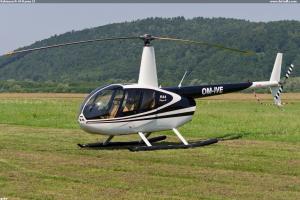 Robinson R-44 Raven II 