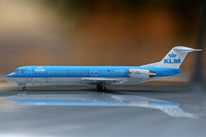 FOKKER 100 KLM 1:144 REVELL