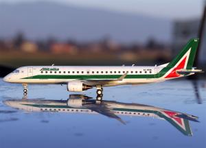 EMBRAER 190  1:144 Revell